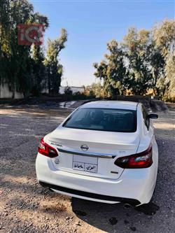 نيسان ألتيما